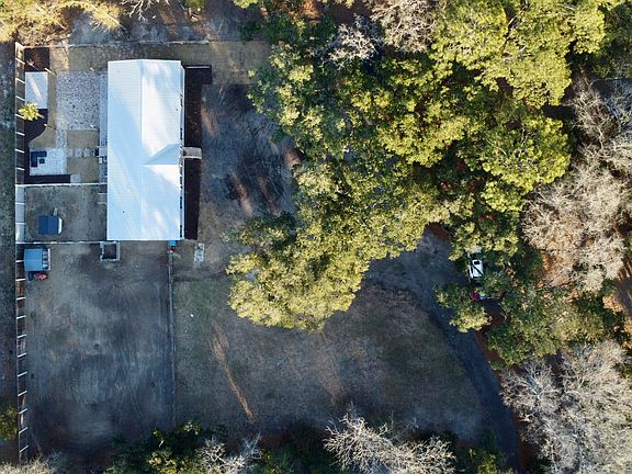 3rd image of 168 Grove Park Ln