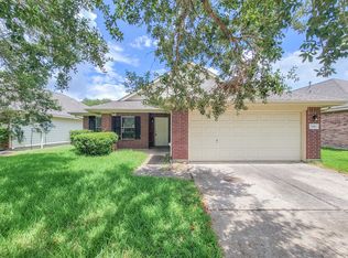 3010 Stonecross Ln, Dickinson, TX 77539