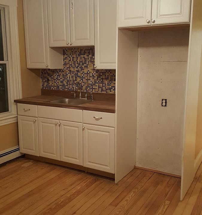 Kitchen, don't worry the new fridge is coming