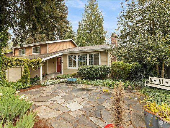 2nd image of 14118 77th Avenue NE