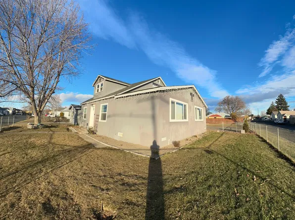 1119 S 6th Ave, Yakima, WA 98902