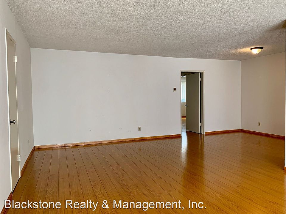 2nd image of 1135 N Ogden Dr APT 2