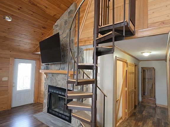 3rd image of 7506 Saturday Rd