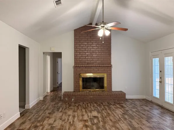 24710 Hunters Hollow Dr, Spring, TX 77380