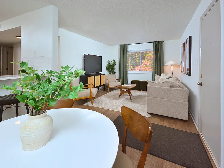 Enclave at North Point — Photo 11