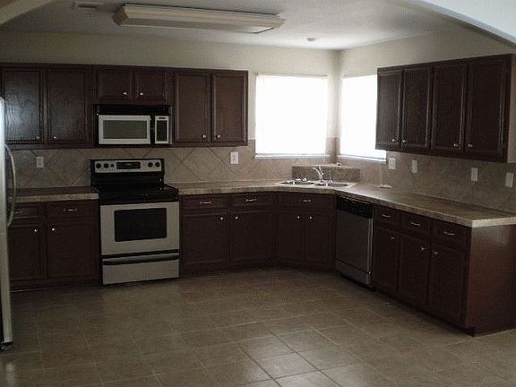 4th image of 4202 Lori Dr