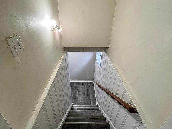 2nd image of 5 Watson St #Basement