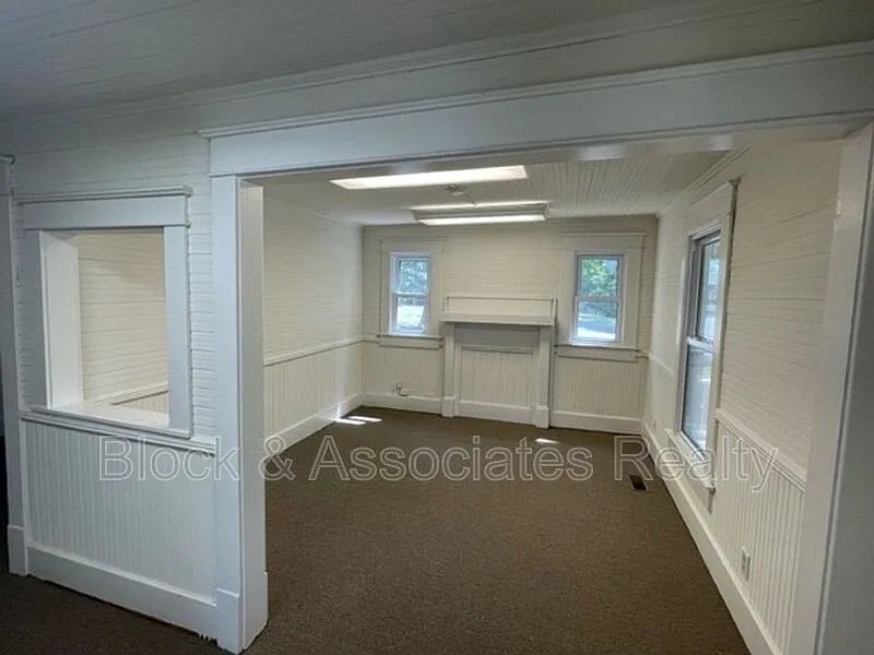 Studio, 1.0 bath, $995 — Photo 4