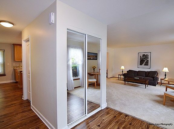 2nd image of 85 Cottonwood Cir