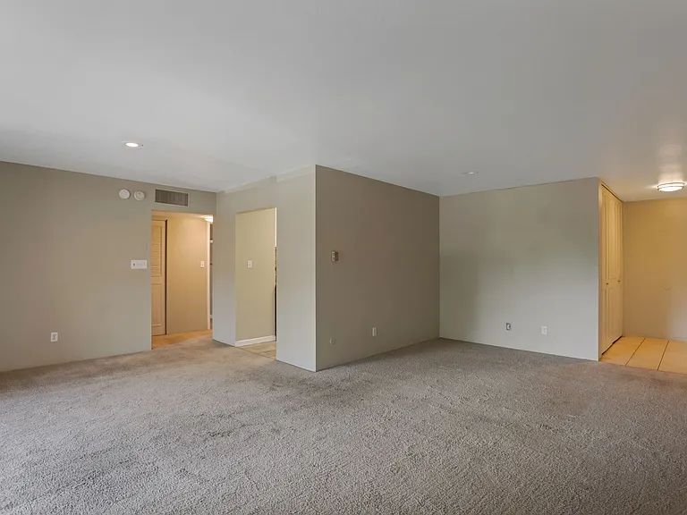 2227 Canyon Blvd #201-A201 — Photo 4