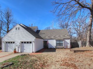 1206 N Cedar Pl, Sand Springs, OK 74063