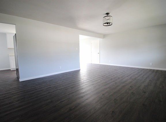 4th image of 2901 Brown St