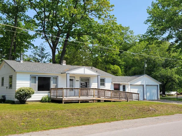 2380 Larose St, Ossineke, MI 49766