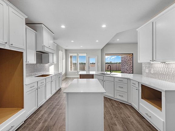 5th image of 4506 Whisperwood Dr