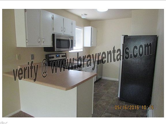 1051 Teller #3 kitchen