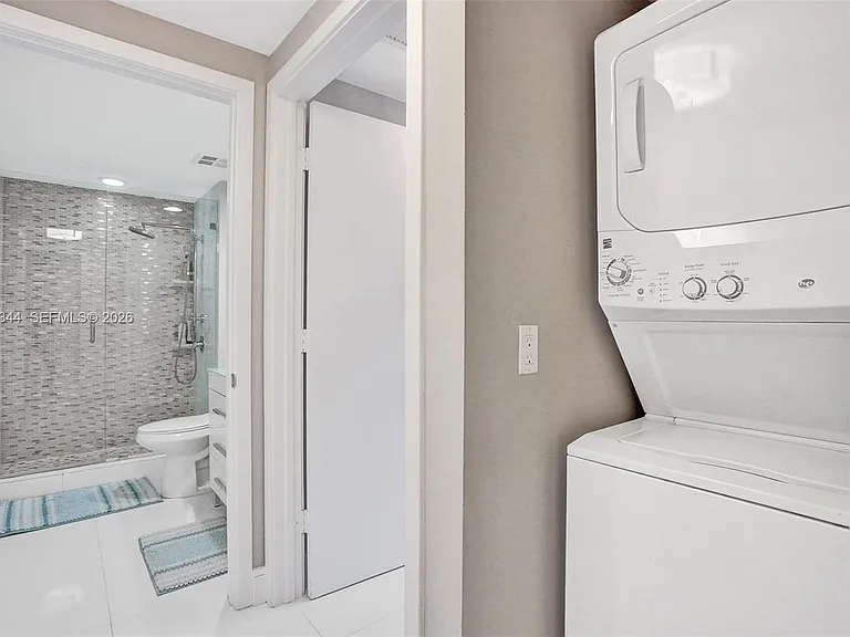 325 Biscayne Blvd #2519 — Photo 13