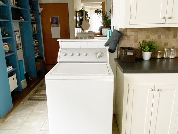 Free washer and dryer in-unit