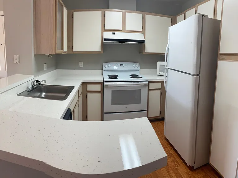 4408 Silverbrook Ln #K301 — Photo 5
