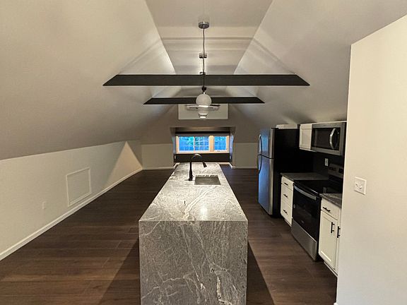 3rd image of 1631 Clifton Ave #1