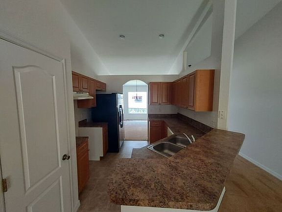 3rd image of 326 Marion Oaks Ln