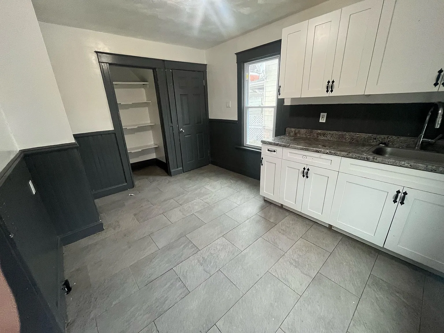 3 bed, $1,400 — Photo 3