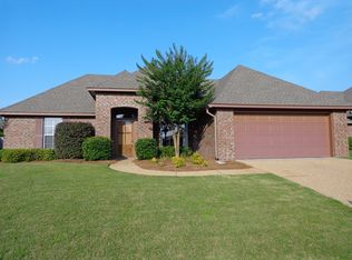 511 Planters Dr, Pearl, MS 39208