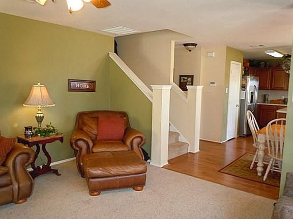 5th image of 1004 Chesterfield Dr