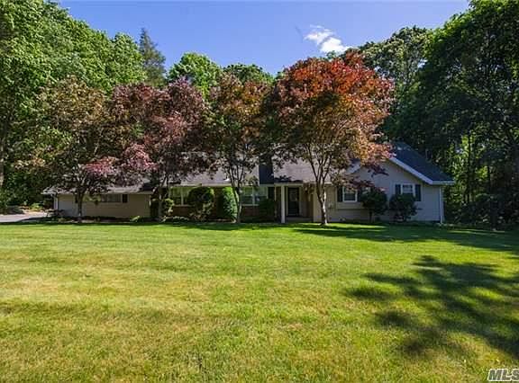 2nd image of 18 Redwood Dr