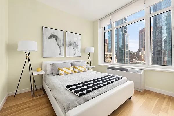 Sold by Compass | media 5