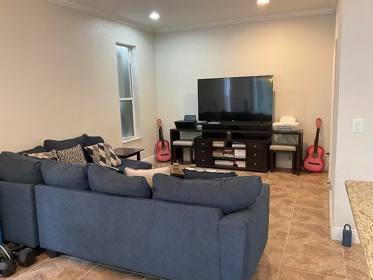6566 Spring Meadow Dr — Photo 10
