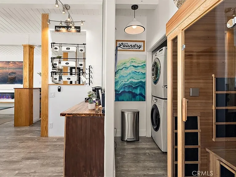 2214 W Oceanfront #B — Photo 15