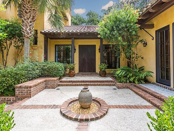 3rd image of 118 Hawkins Island Cir