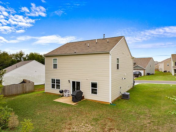 4th image of 857 Greene Meadow Dr
