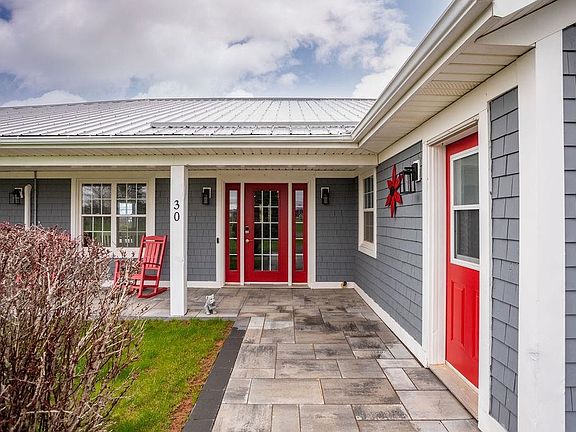 4th image of 30 Seaview Ln
