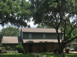 518 N Pecan Dr, Tomball, TX 77375