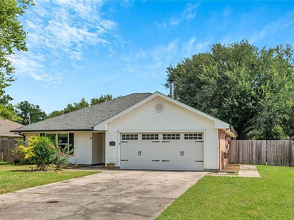 2nd image of 125 Pleasant Valley Dr