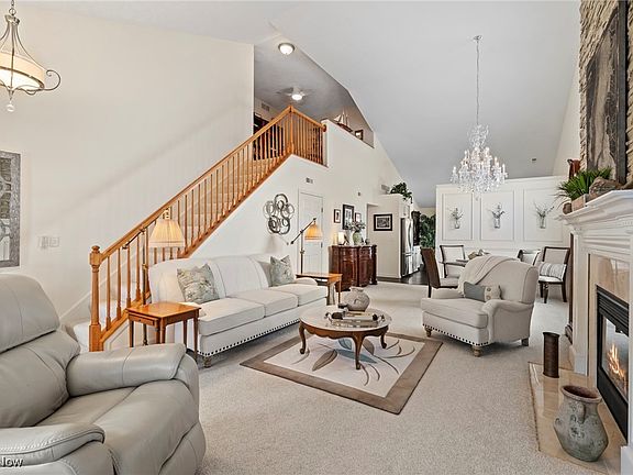 5th image of 8720 Crestview Dr