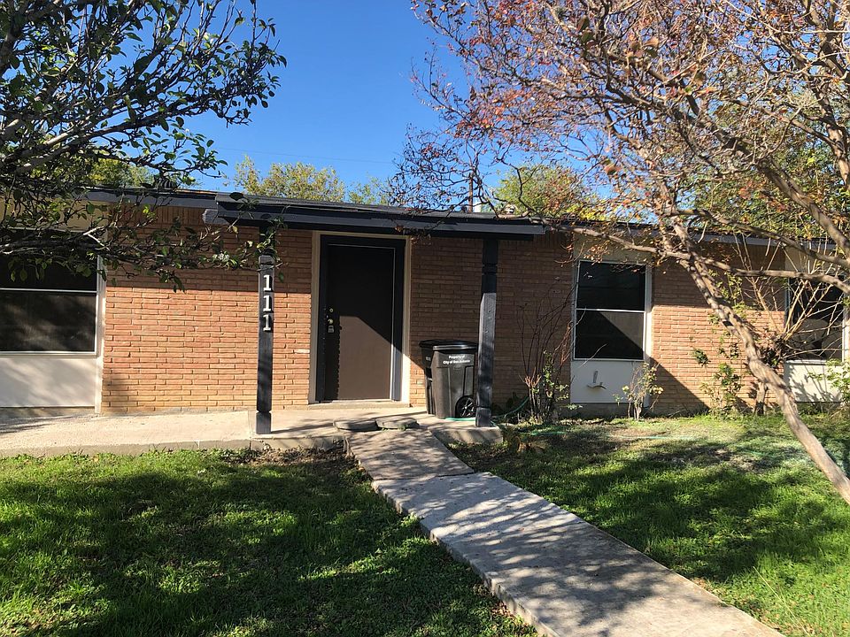 1st image of 111 Oak Valley Dr