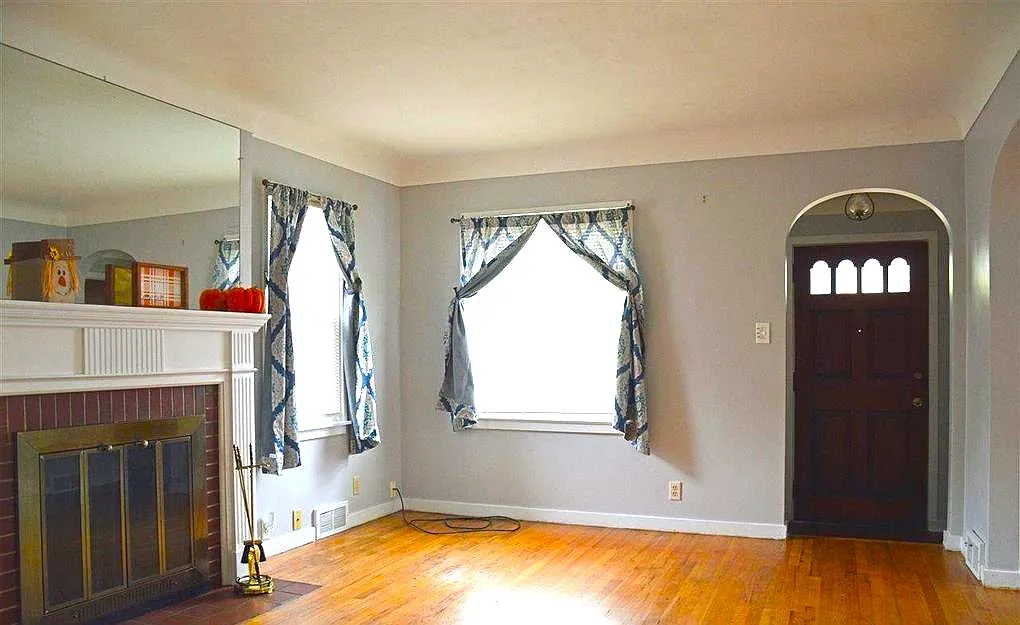 2 bed, 944 sqft, $1,149 — Photo 2