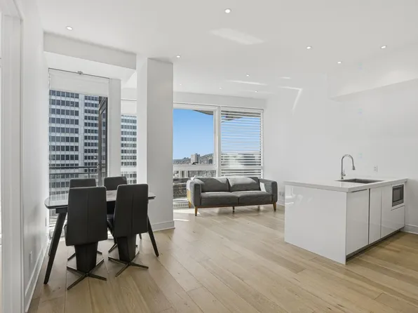 1188 Avenue Un #3903, Montreal, QC H3B 0E5