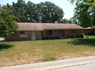 57030 Pine View Dr, South Bend, IN 46619