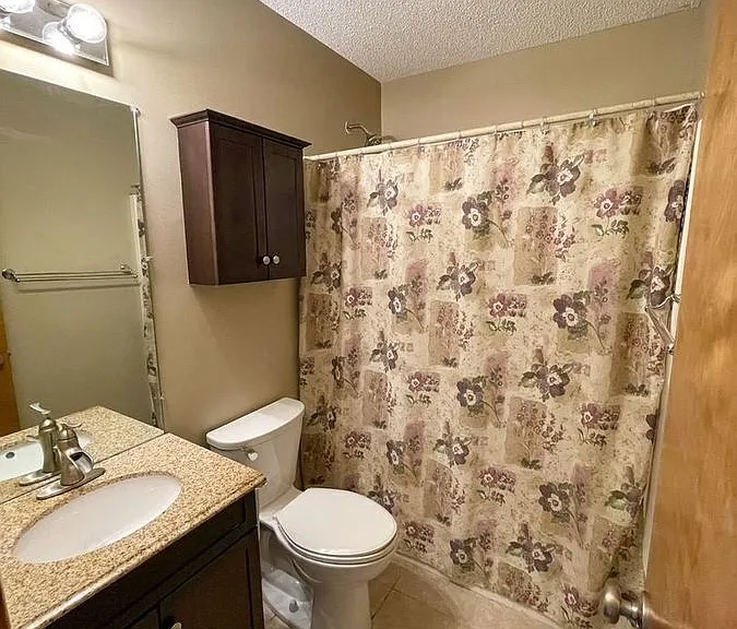512 Bayside Ct — Photo 14