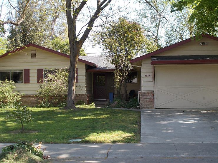 1st image of 1216 Eureka Ave