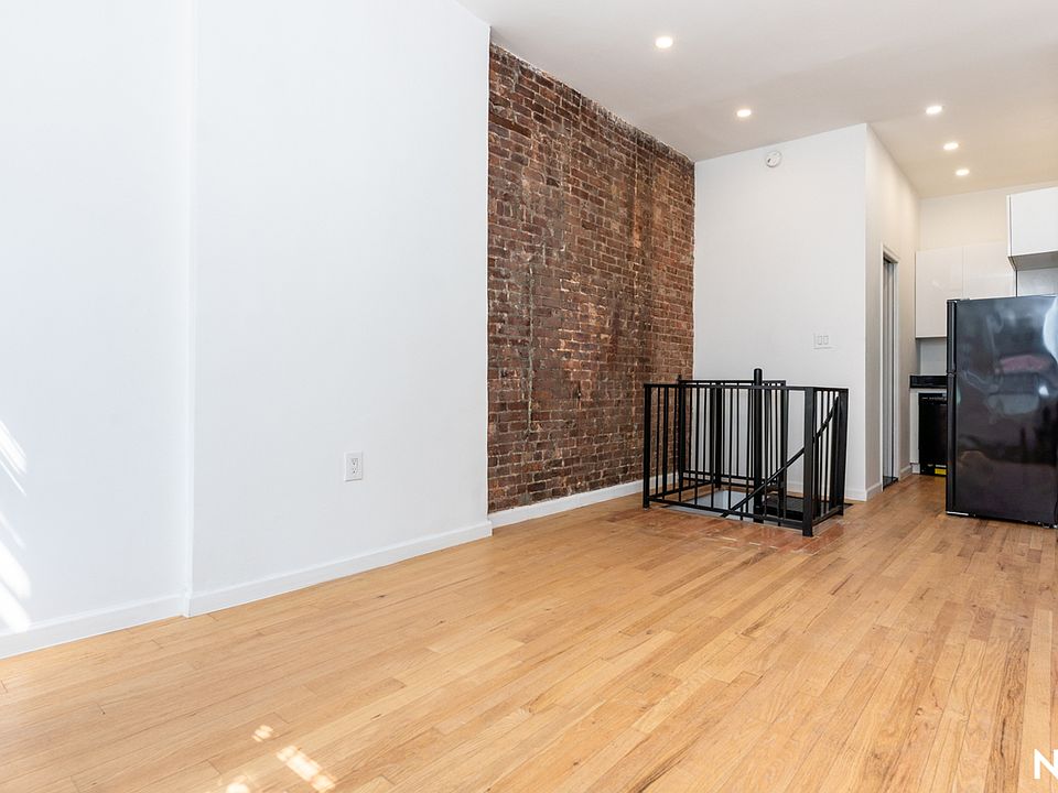 1st image of 479 Warren St APT 1C