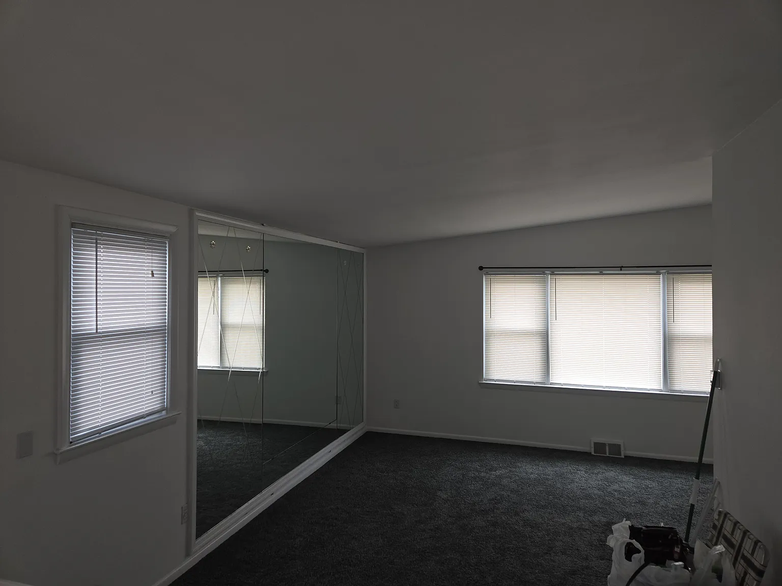 1819 Beyer Ave — Photo 4