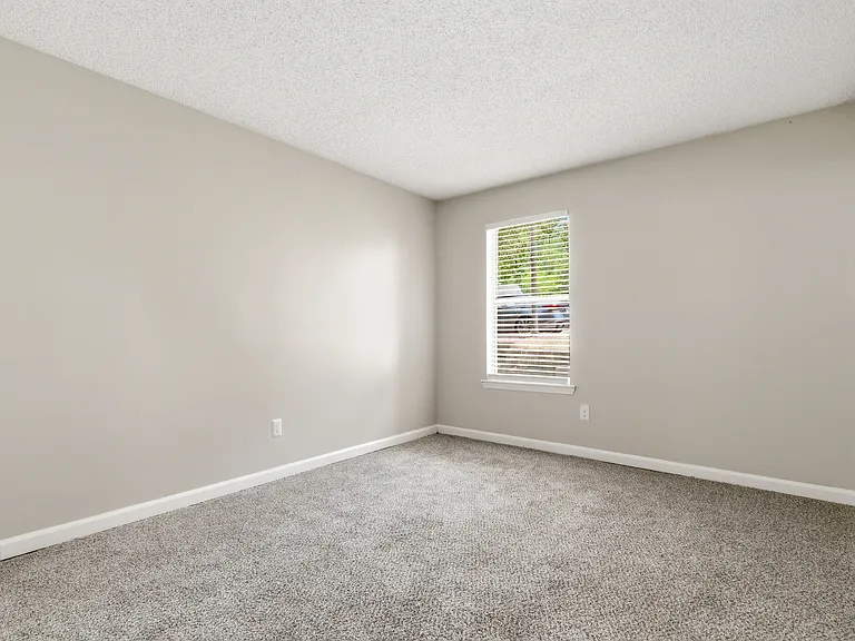 City Park Apartments — Photo 25