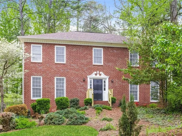 1681 Oak Crest Ct, Marietta, GA 30066