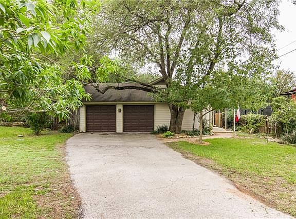3rd image of 10107 Devereux Dr