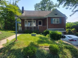 421 Woodside Ave, Reading, PA 19609
