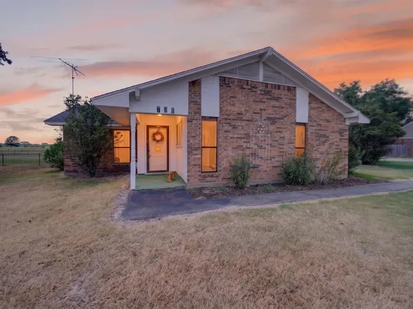720 S Houston St, Edgewood, TX 75117